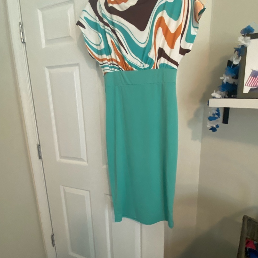 Dress - Picture 4 of 6